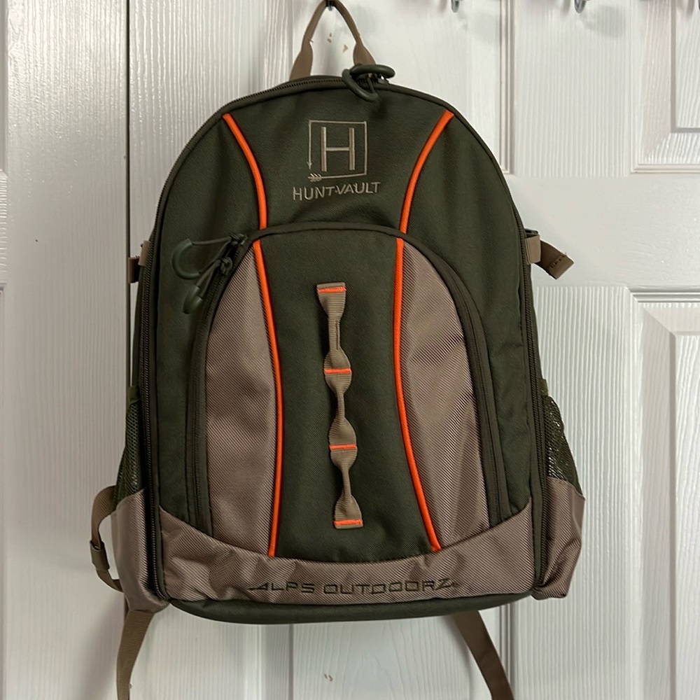 Backpack With Adjustable Compartments - image 1